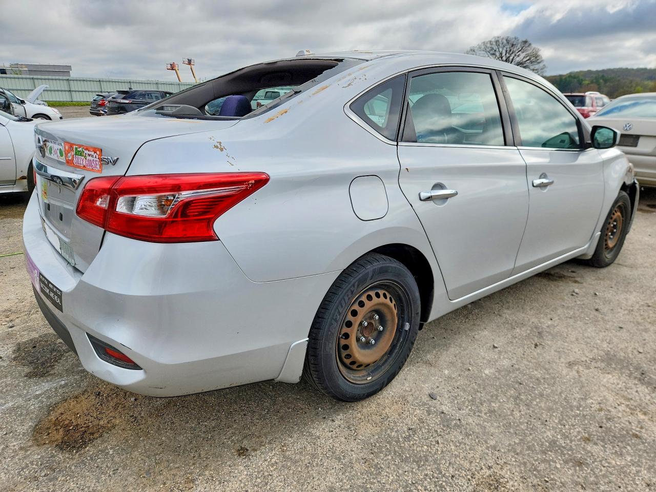 2016 NISSAN SENTRA SV photo 5