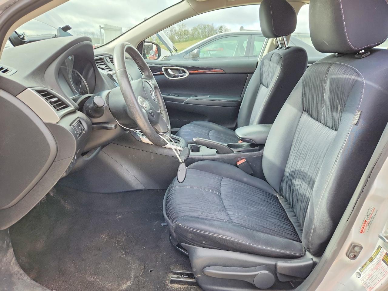 2016 NISSAN SENTRA SV photo 13