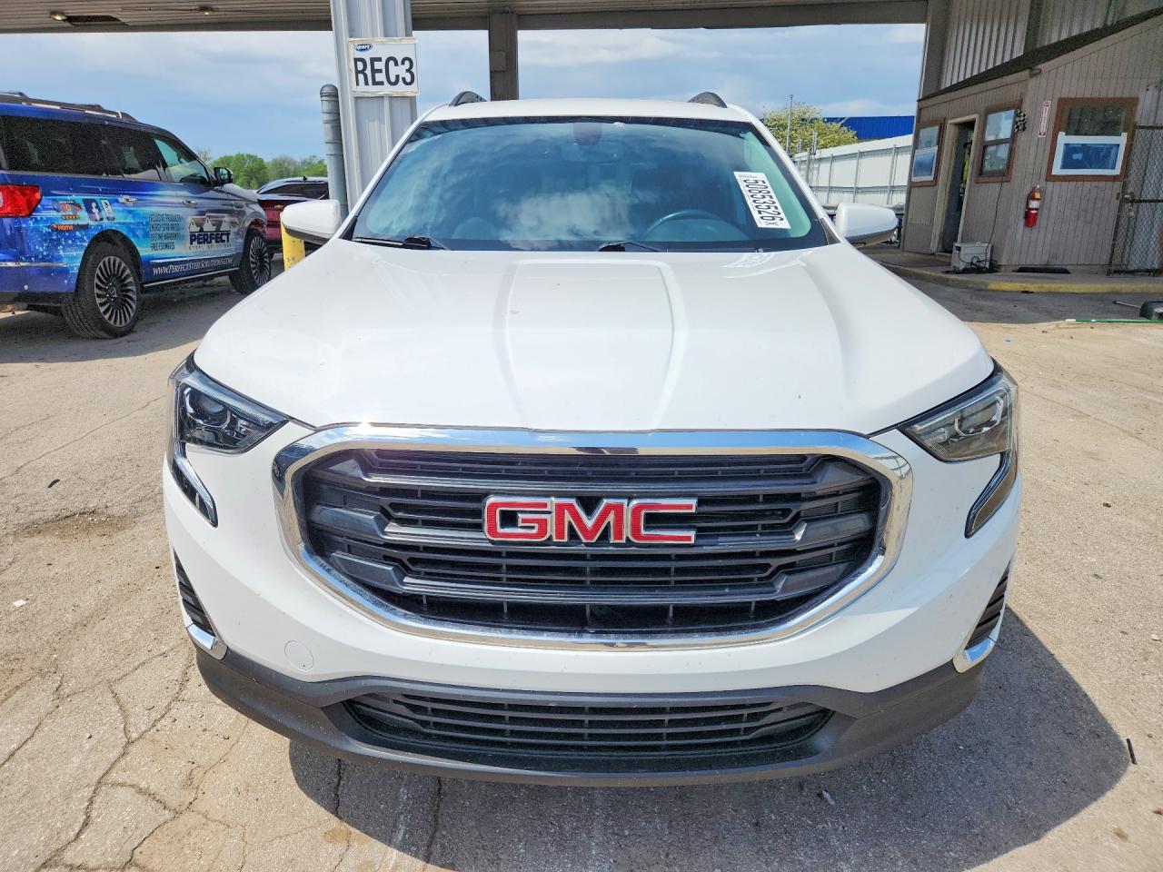 2019 GMC TERRAIN SLE photo 9