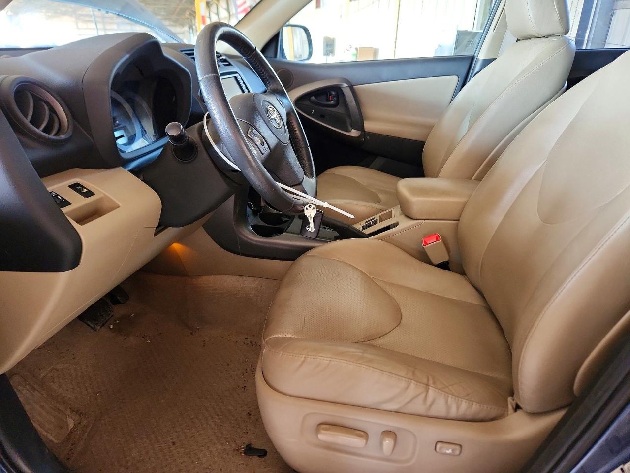 2011 TOYOTA RAV4 LIMITED photo 19