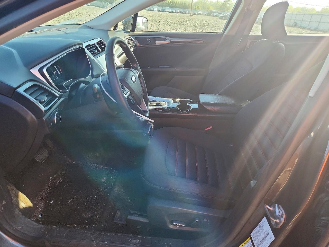 2016 FORD FUSION SE photo 13