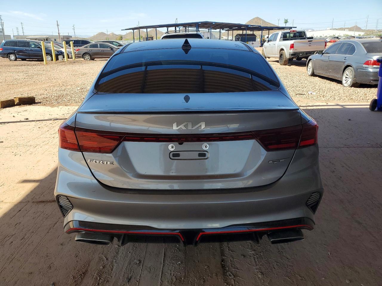 2023 KIA FORTE GT photo 11
