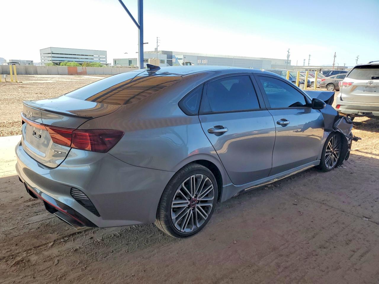 2023 KIA FORTE GT photo 5