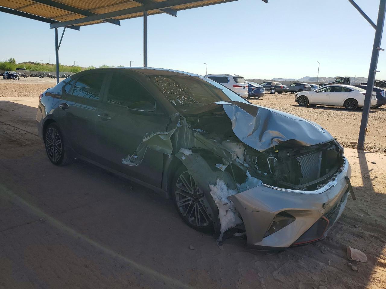 2023 KIA FORTE GT photo 7