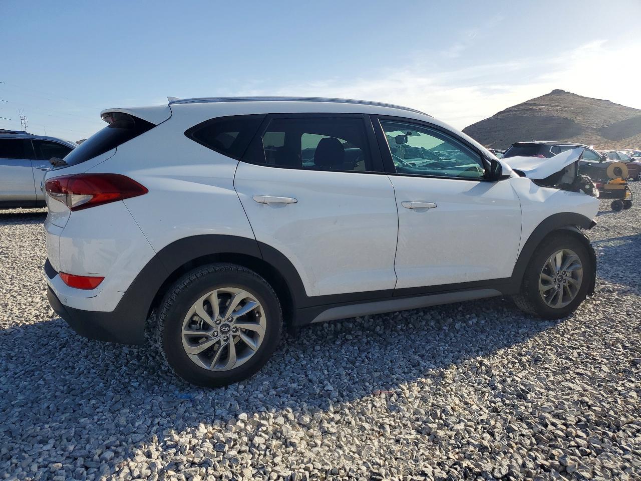 2018 HYUNDAI TUCSON SEL photo 5