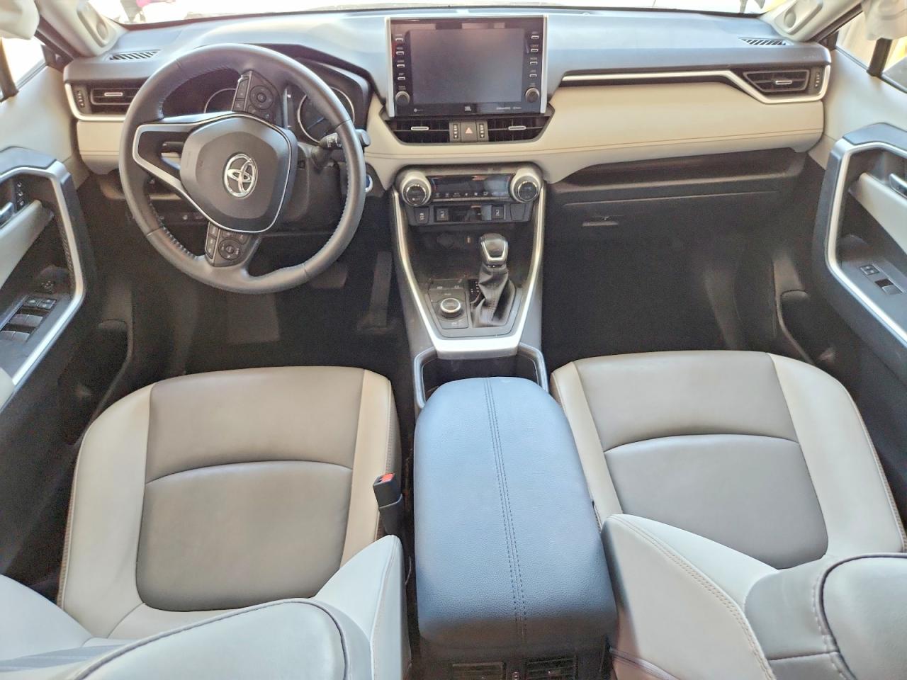 2022 TOYOTA RAV4 XLE PREMIUM photo 15