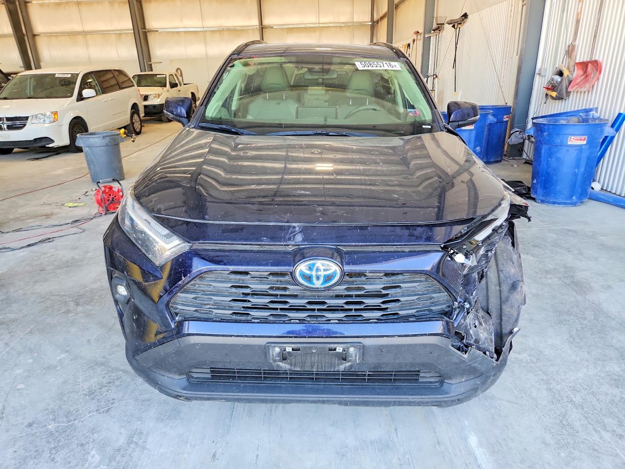 2022 TOYOTA RAV4 XLE PREMIUM photo 9