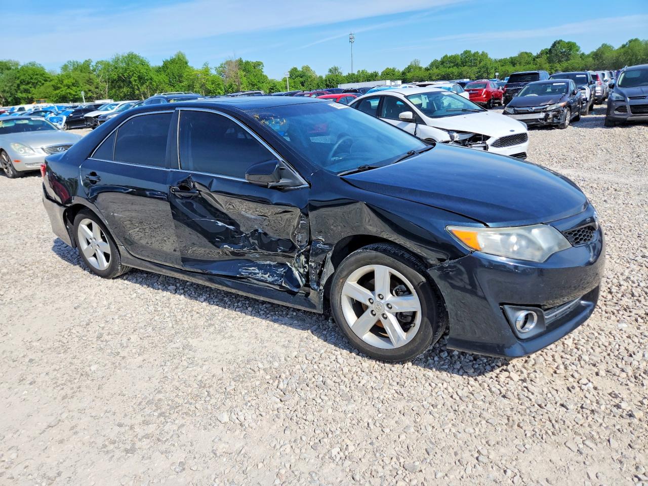 2013 TOYOTA CAMRY SE photo 7