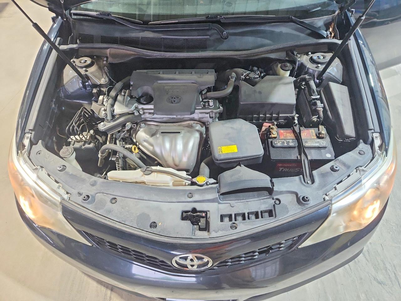 2013 TOYOTA CAMRY SE photo 21
