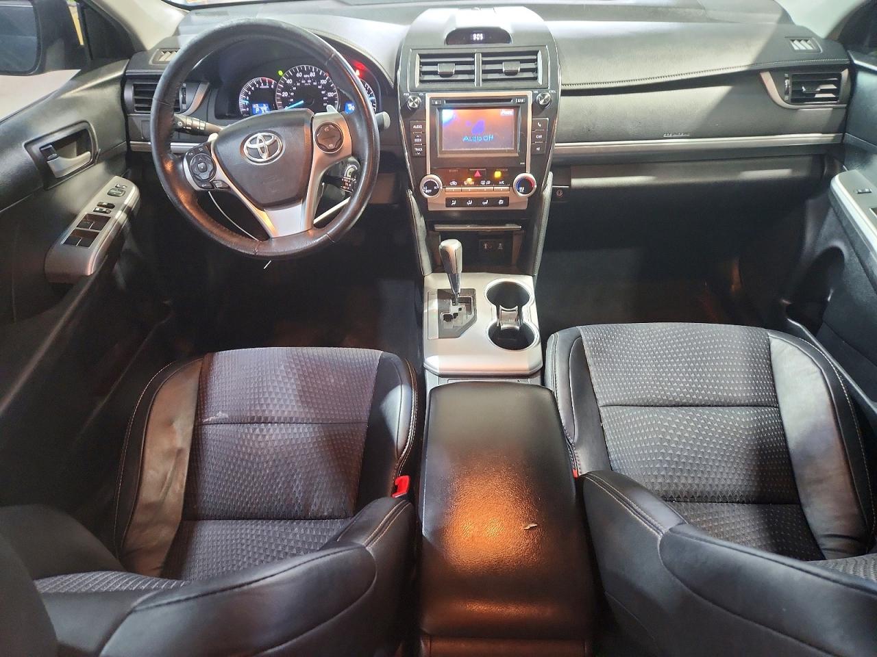 2013 TOYOTA CAMRY SE photo 15
