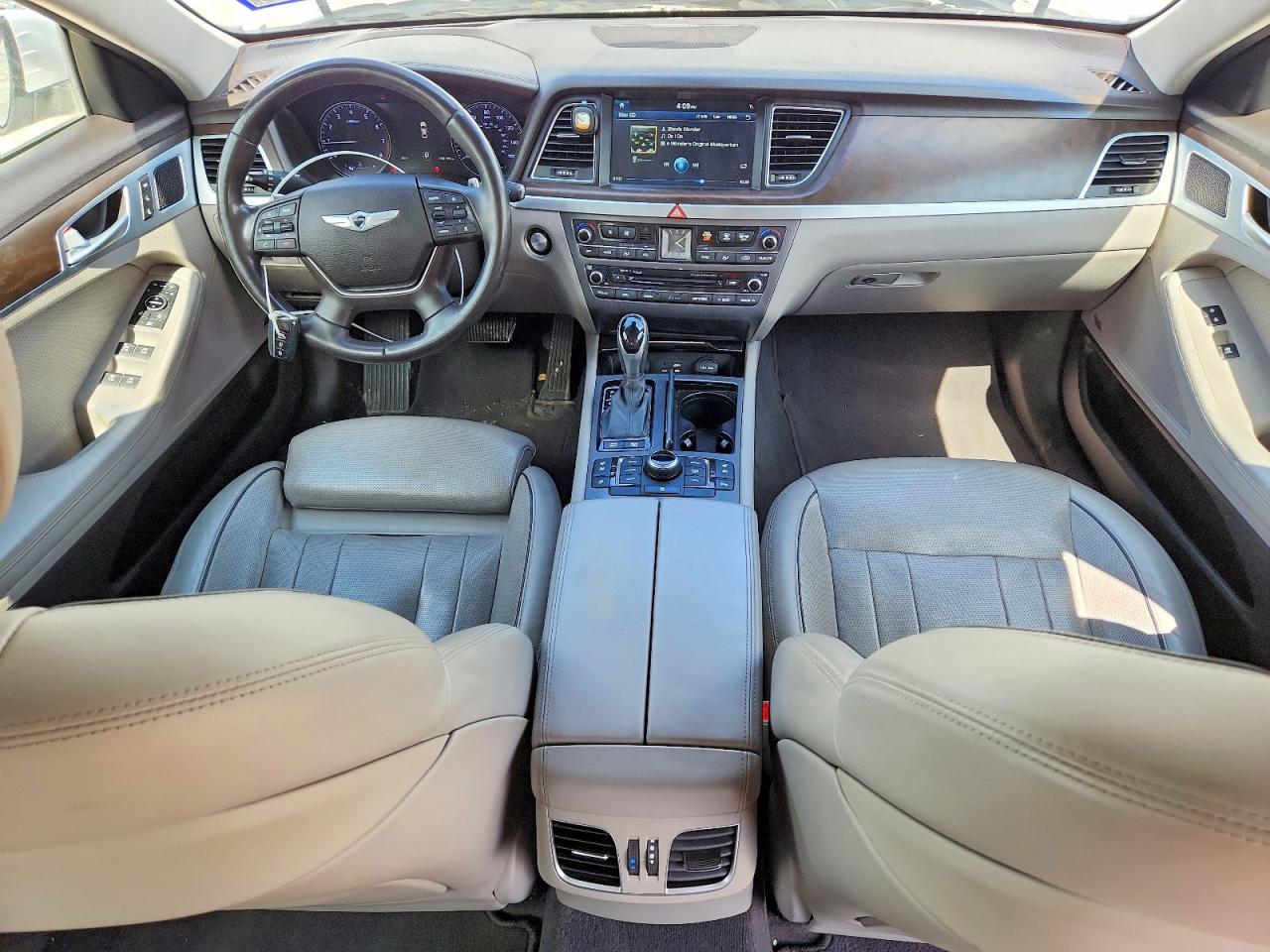 2015 HYUNDAI GENESIS 3.8L photo 15