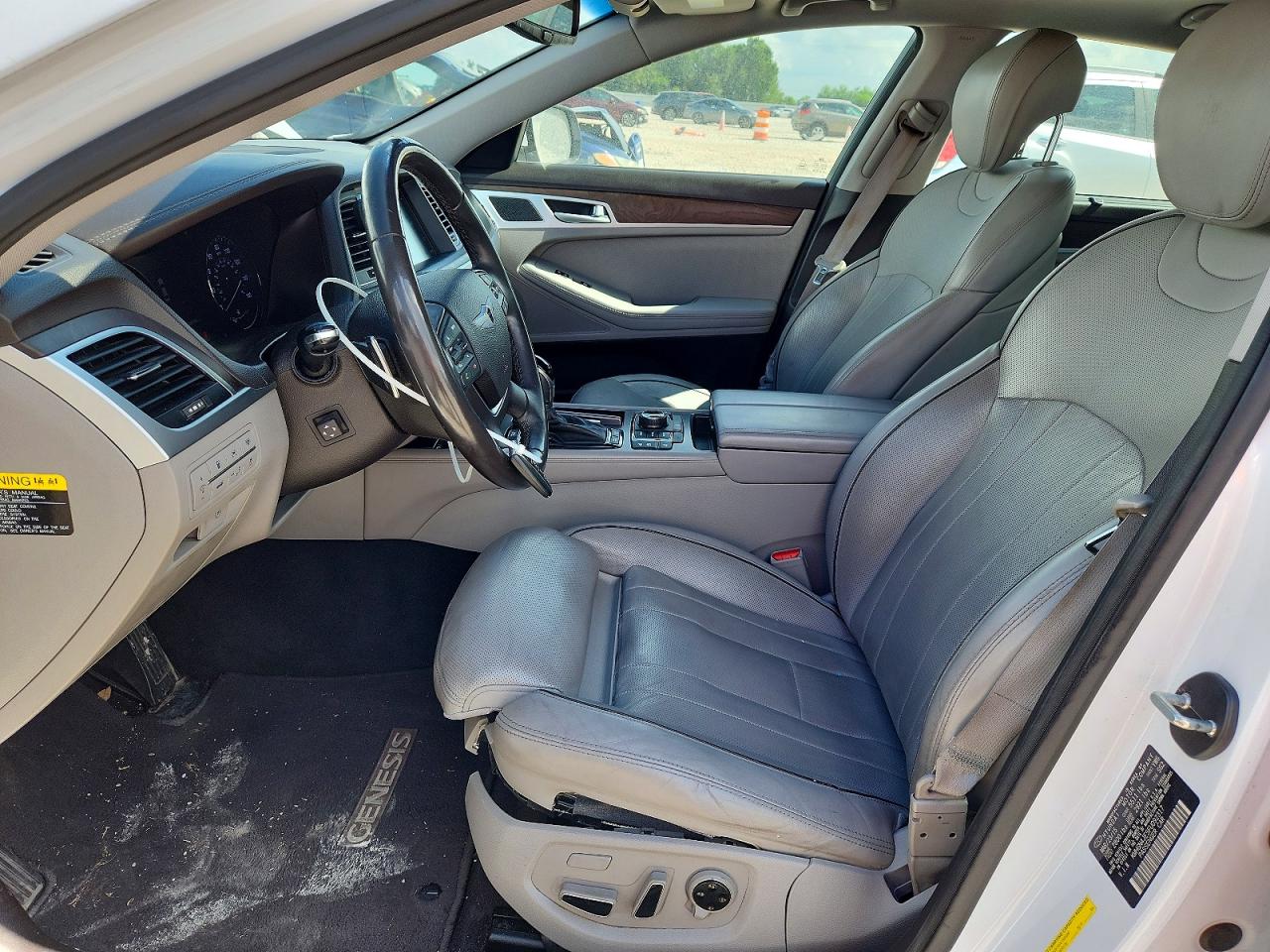 2015 HYUNDAI GENESIS 3.8L photo 13