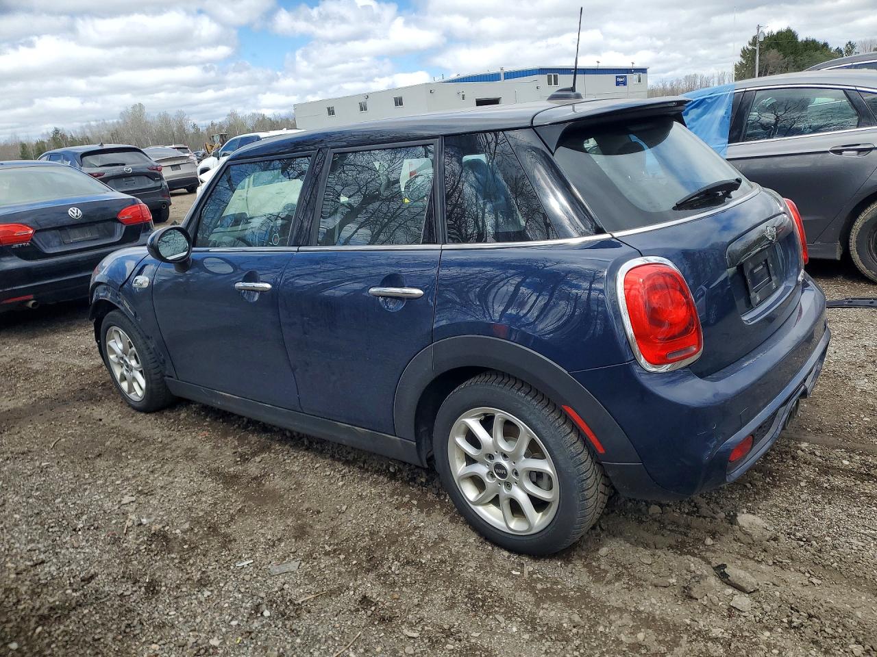 2017 MINI COOPER S photo 3