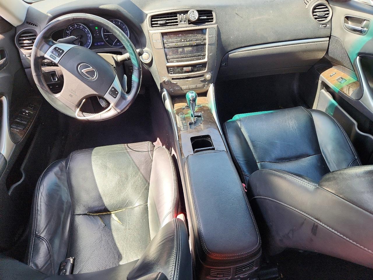 2011 LEXUS IS 250 photo 15