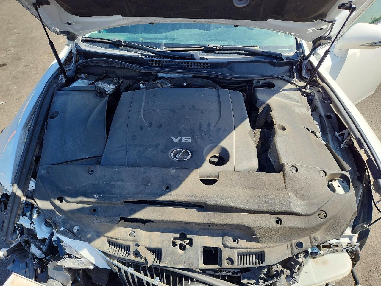 2011 LEXUS IS 250 photo 21