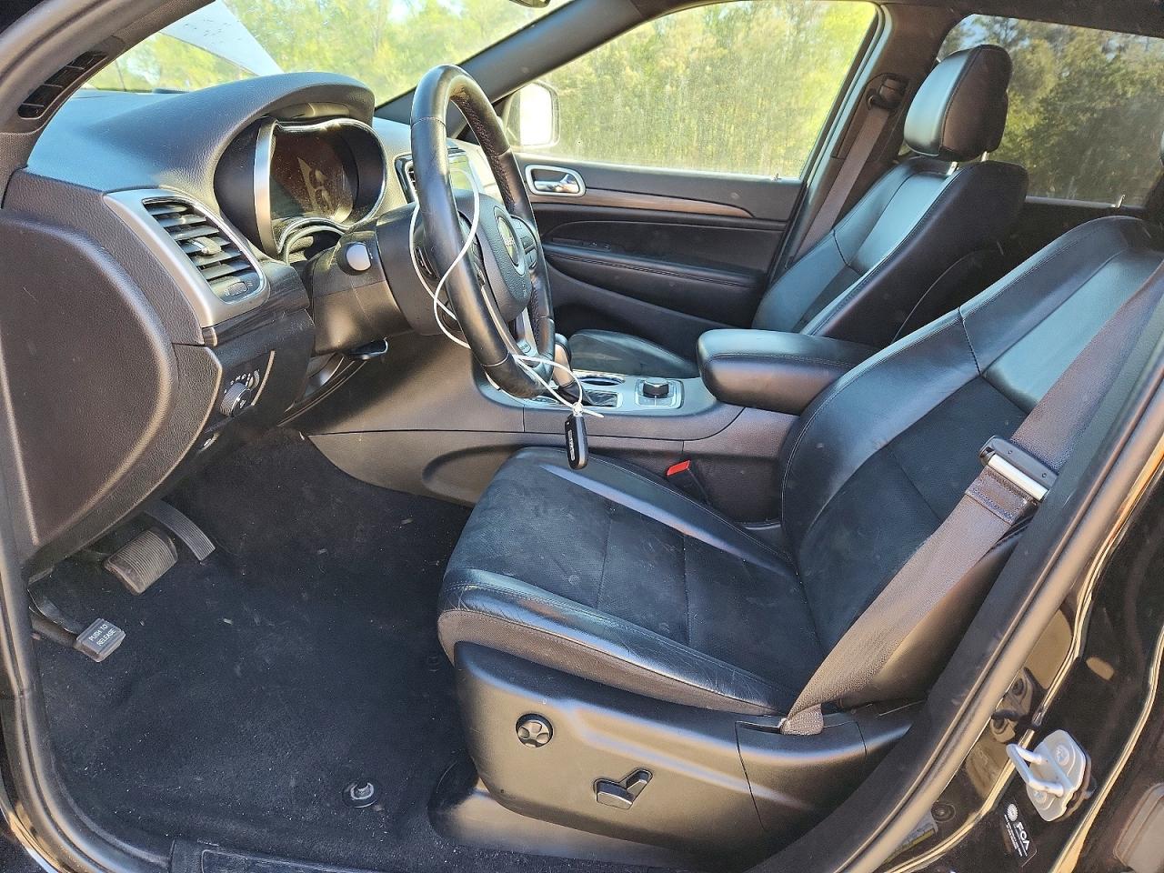 2022 JEEP GRAND CHEROKEE LAREDO E photo 19