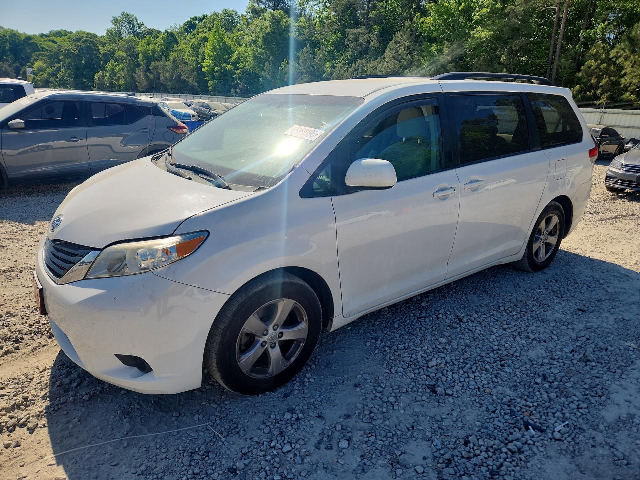 2014 TOYOTA SIENNA