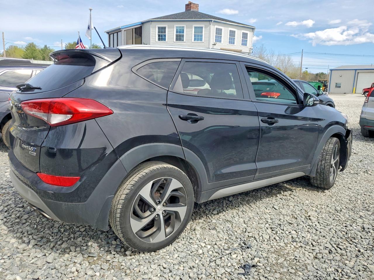 2017 HYUNDAI TUCSON SPORT photo 3