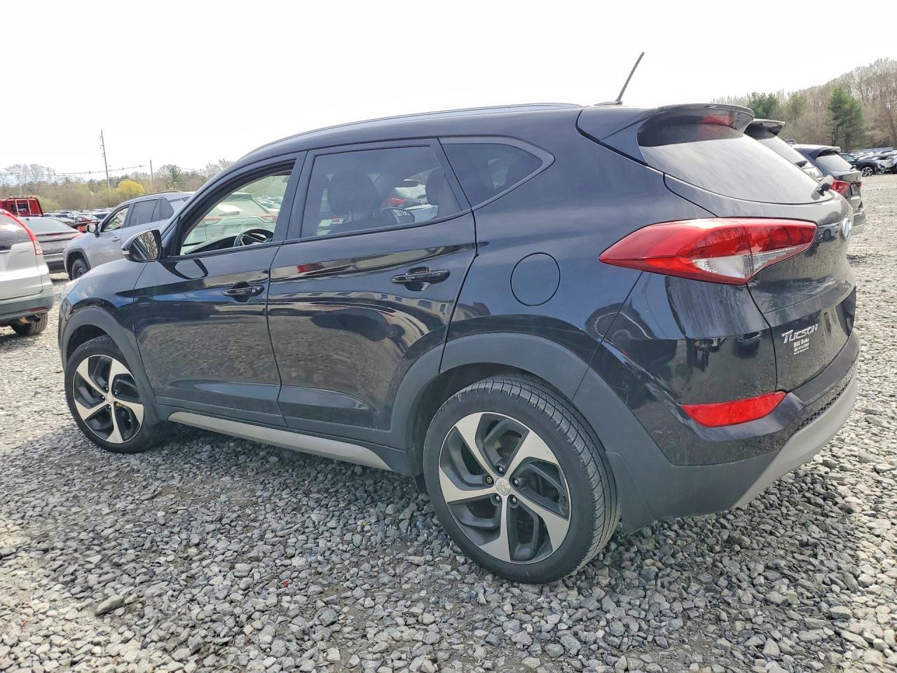 2017 HYUNDAI TUCSON SPORT photo 2