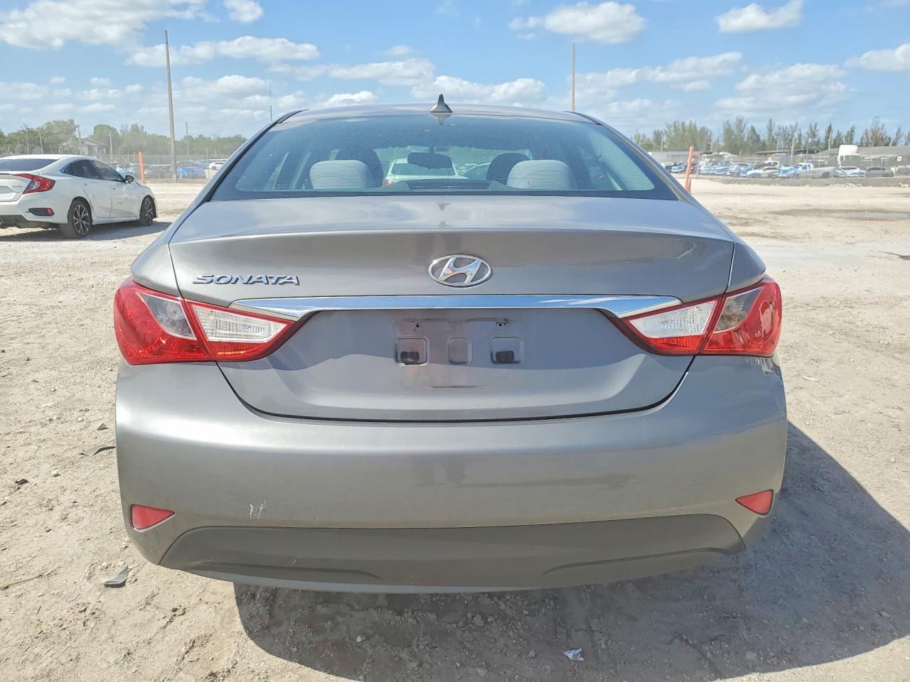 2014 HYUNDAI SONATA GLS photo 11