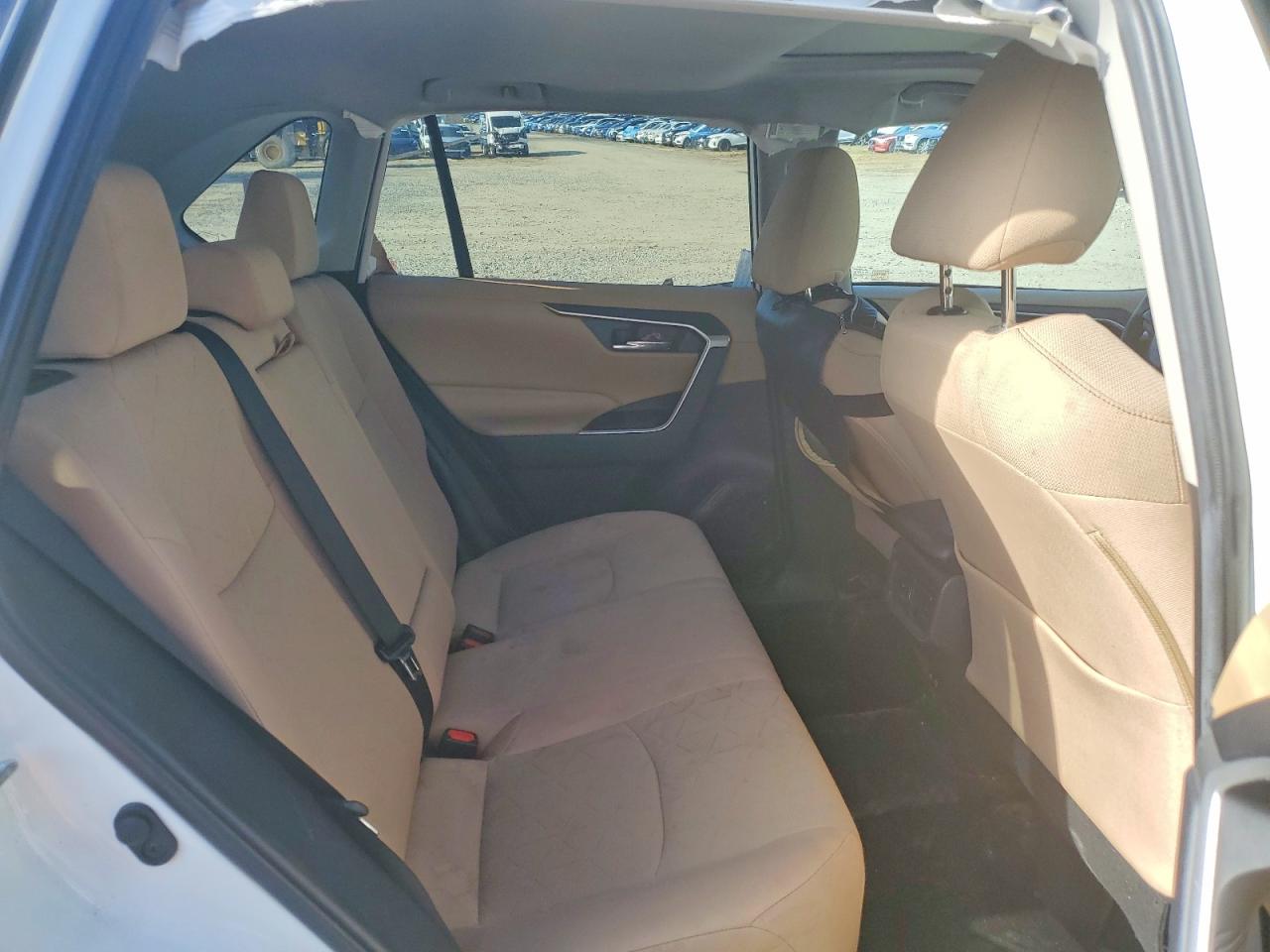 2019 TOYOTA RAV4 XLE photo 21