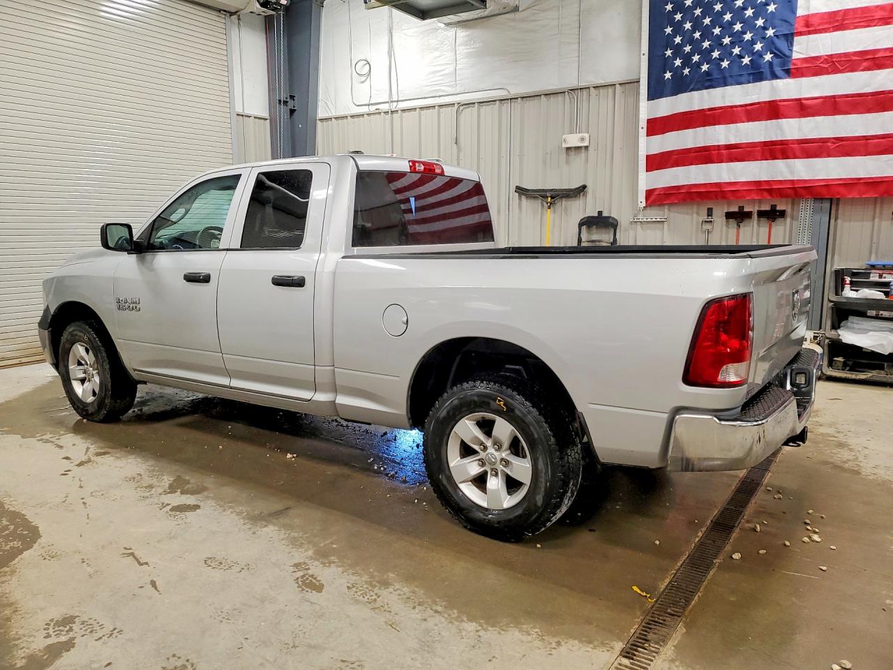 2014 RAM 1500 ST photo 2
