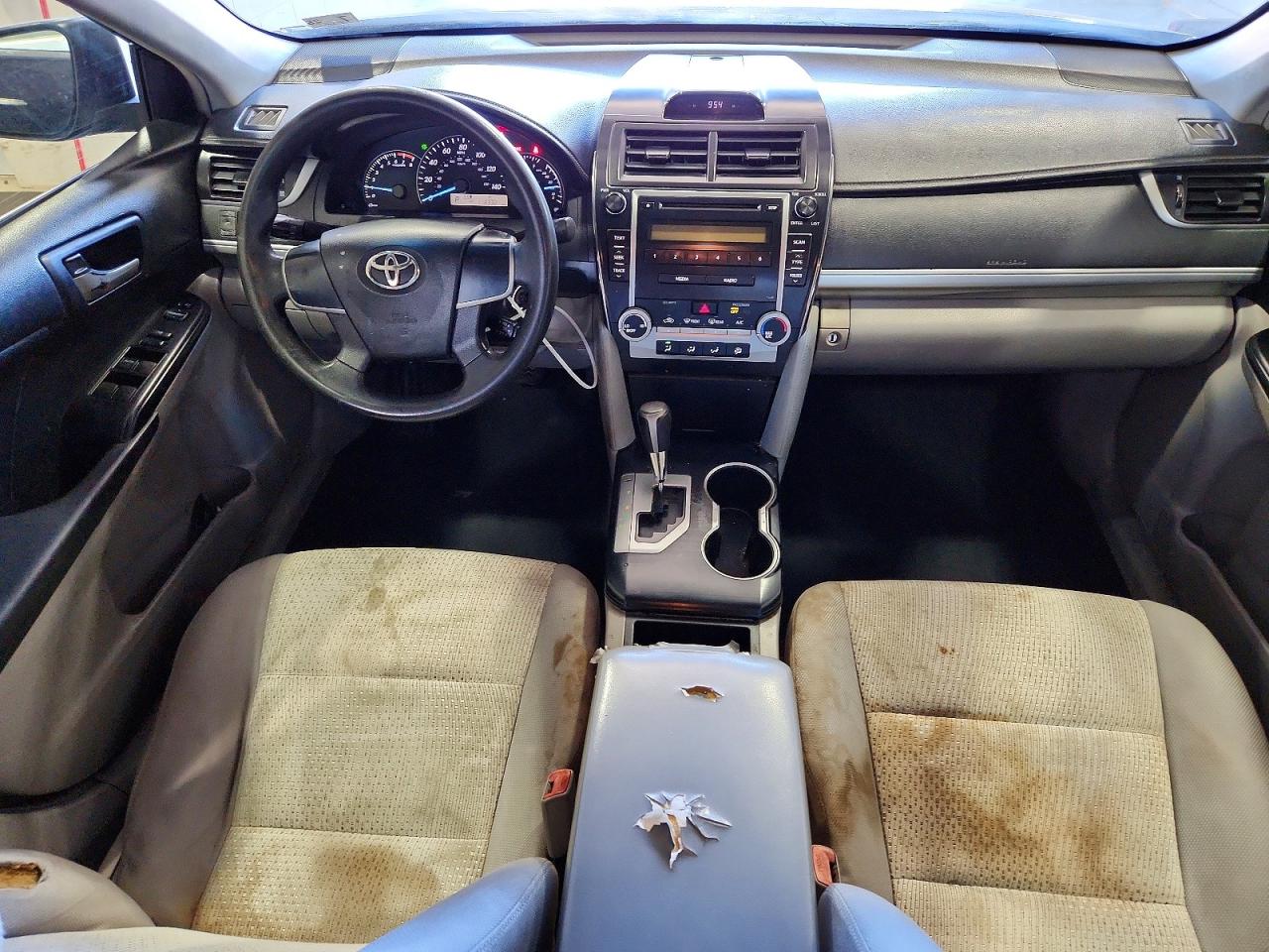 2012 TOYOTA CAMRY L photo 15