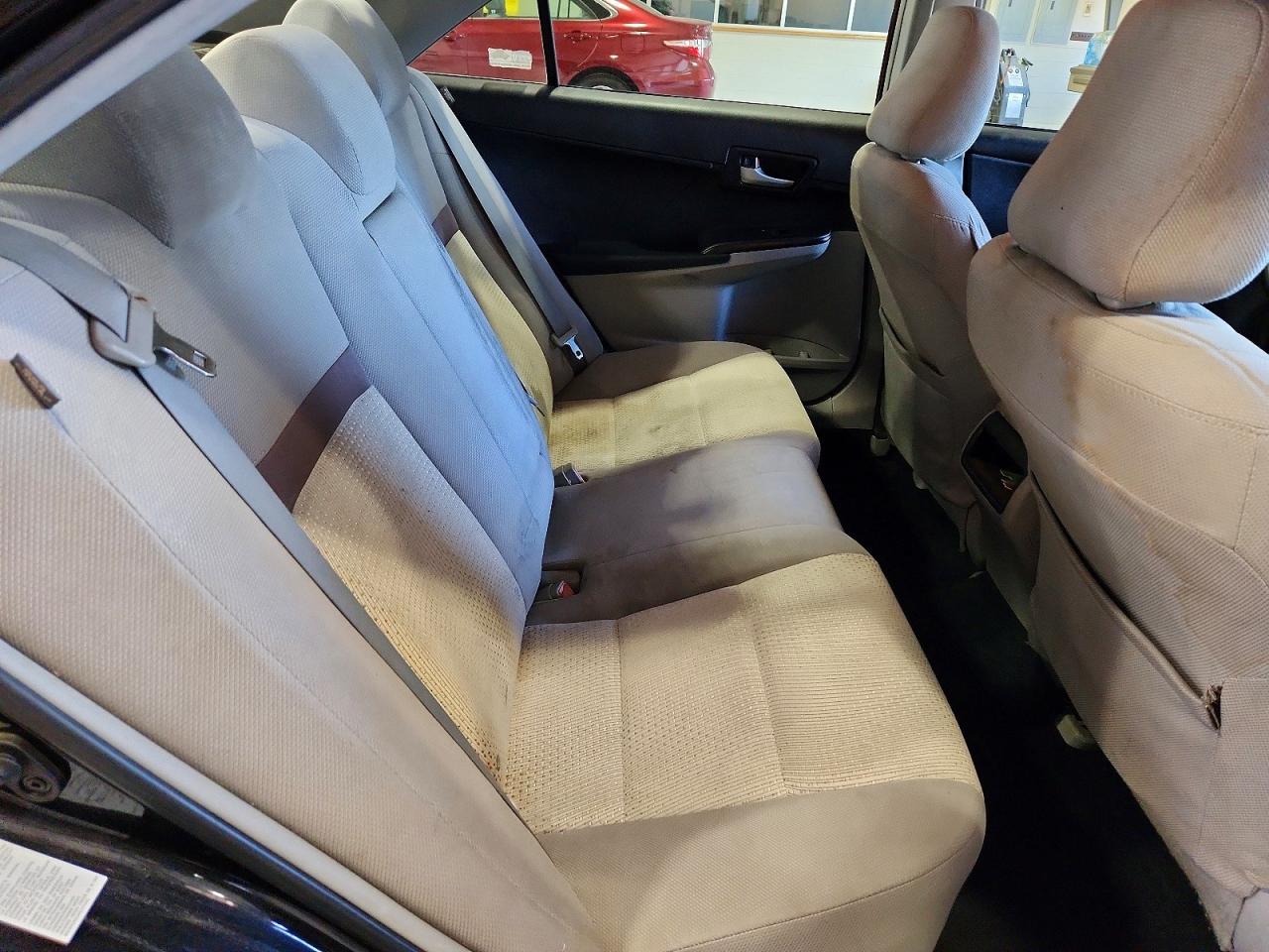 2012 TOYOTA CAMRY L photo 19