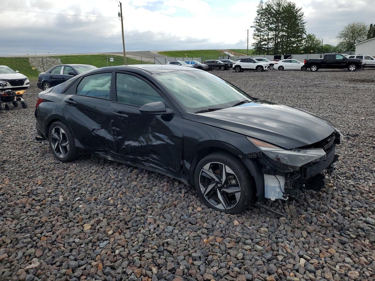 2023 HYUNDAI ELANTRA SEL photo 4