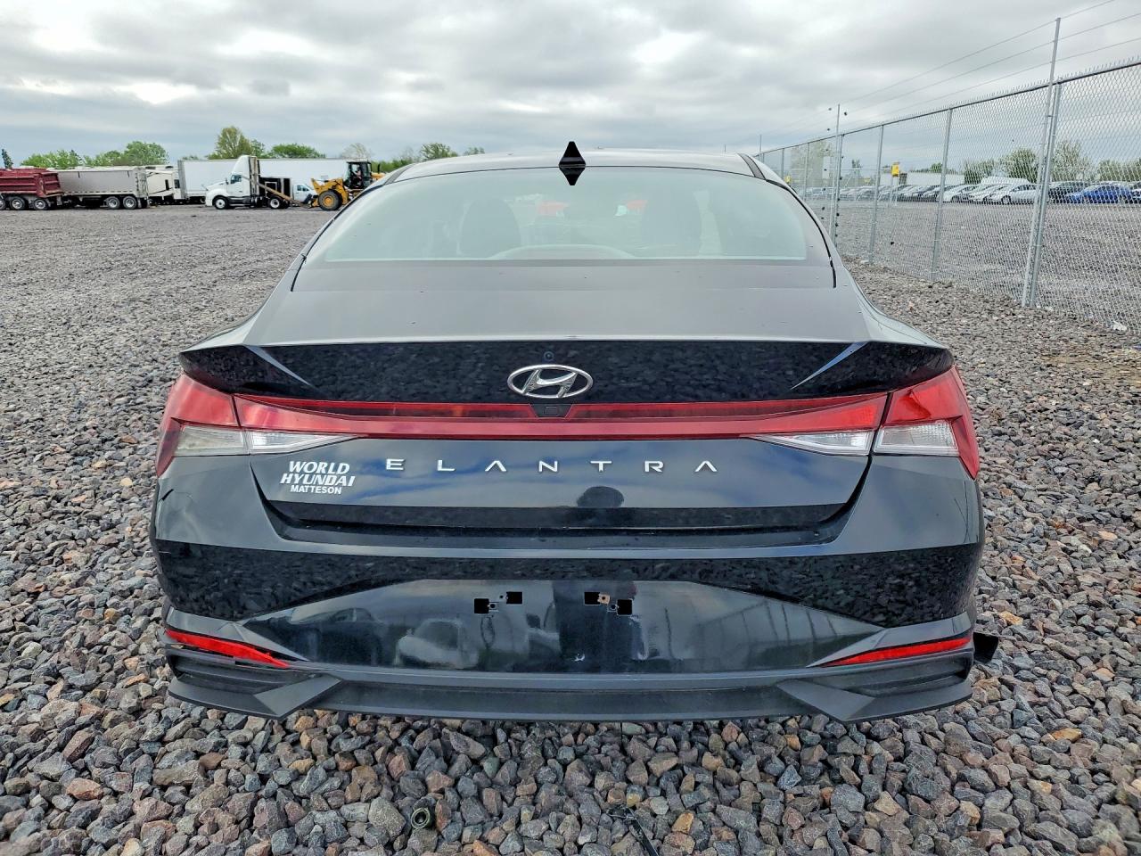 2023 HYUNDAI ELANTRA SEL photo 6