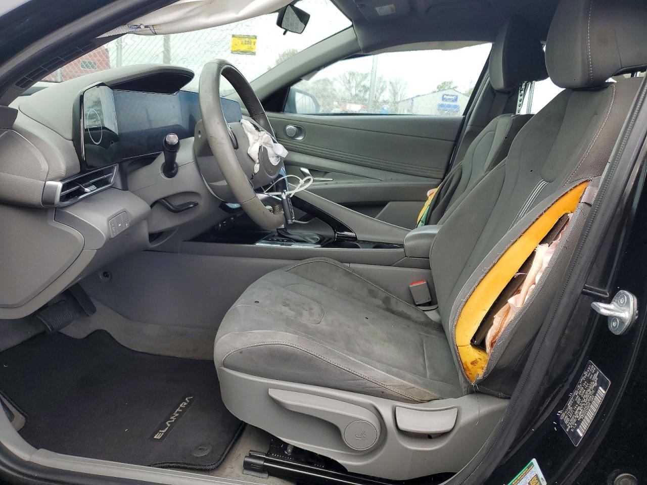 2023 HYUNDAI ELANTRA SEL photo 7