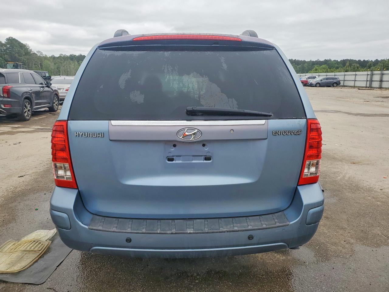 2007 HYUNDAI ENTOURAGE GLS photo 11