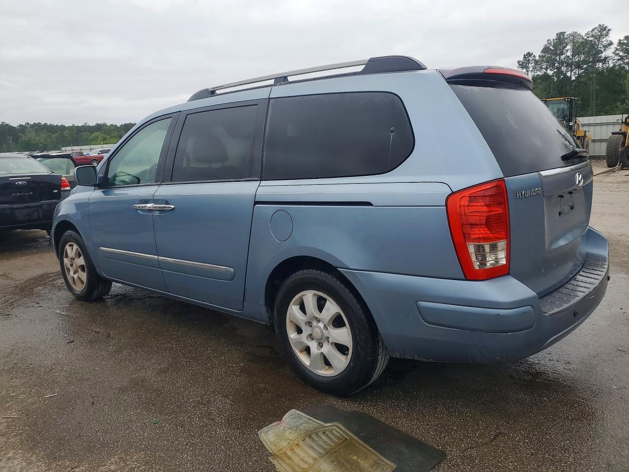 2007 HYUNDAI ENTOURAGE GLS photo 3