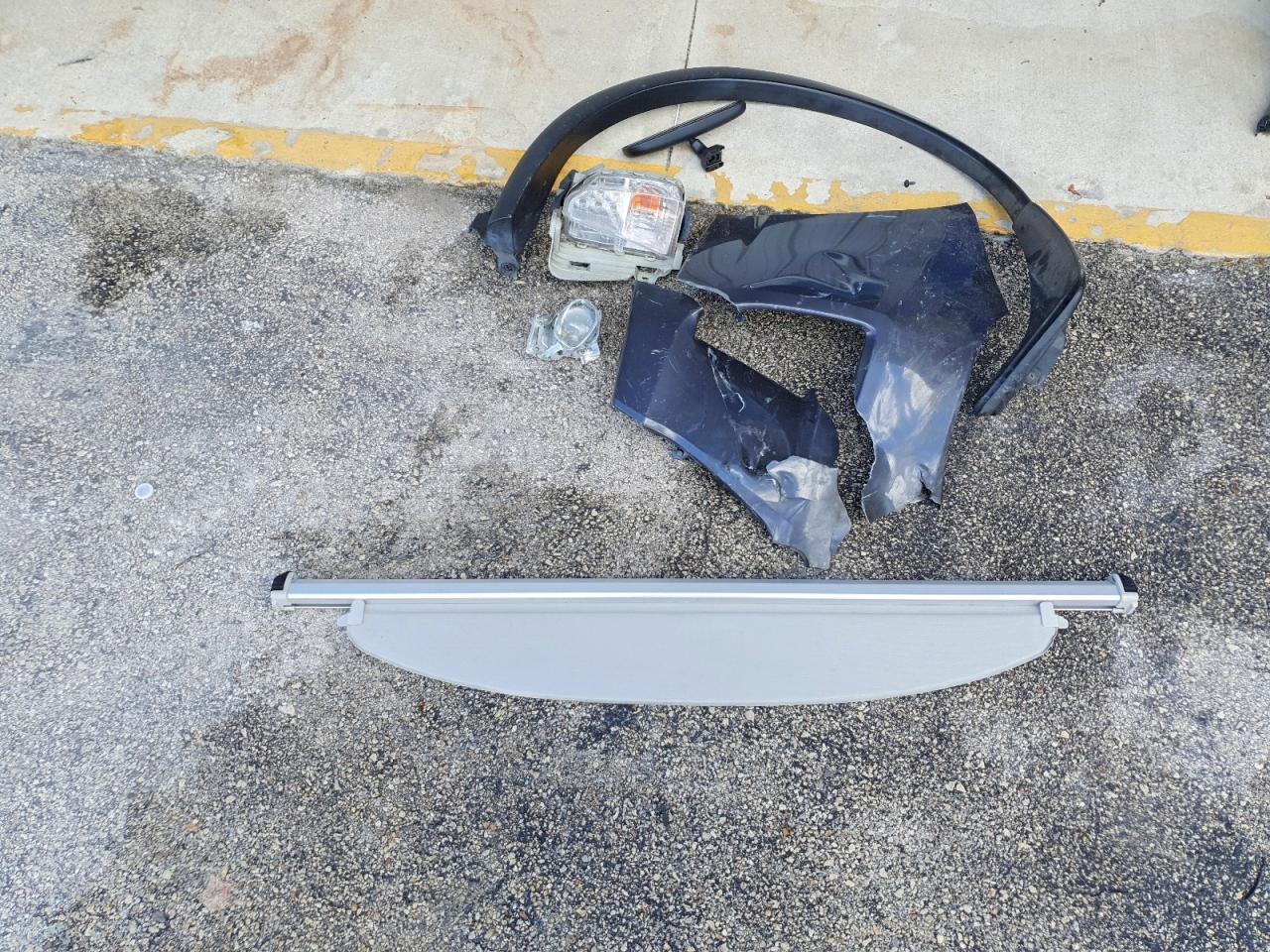 2013 TOYOTA PRIUS TWO photo 34