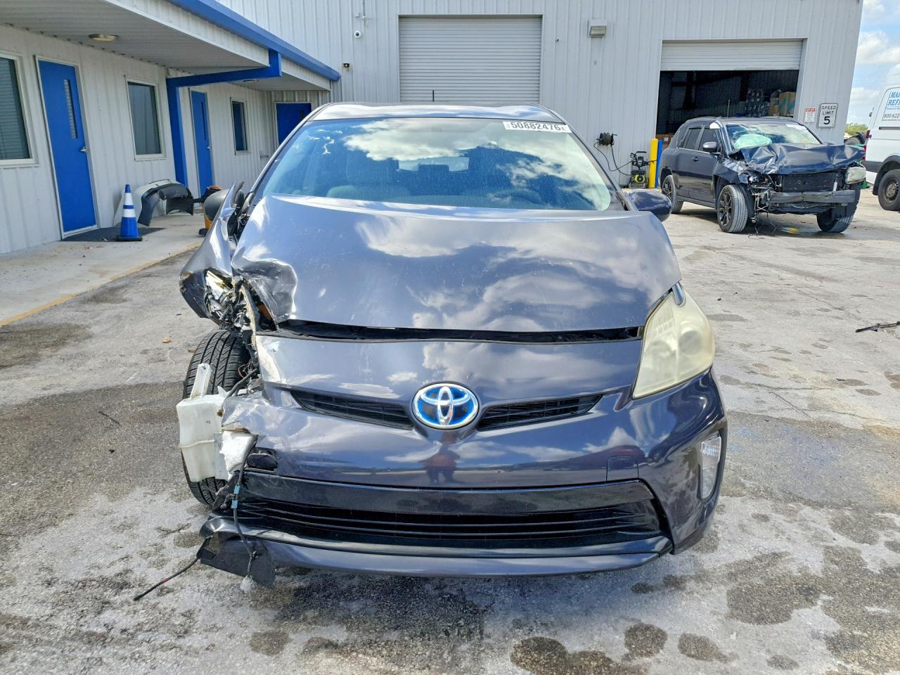 2013 TOYOTA PRIUS TWO photo 13