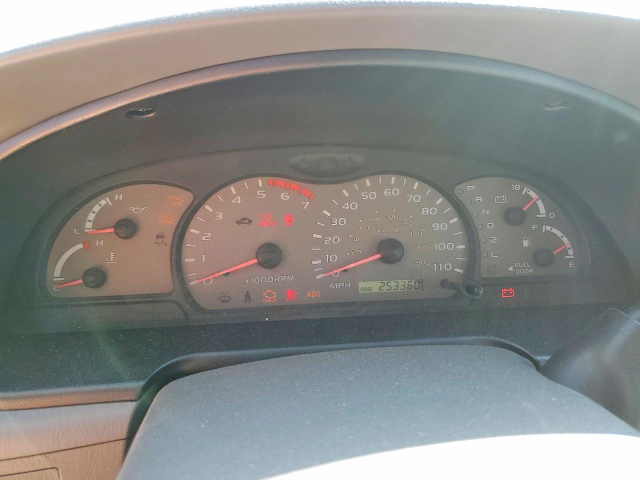 2004 TOYOTA SEQUOIA LIMITED photo 25