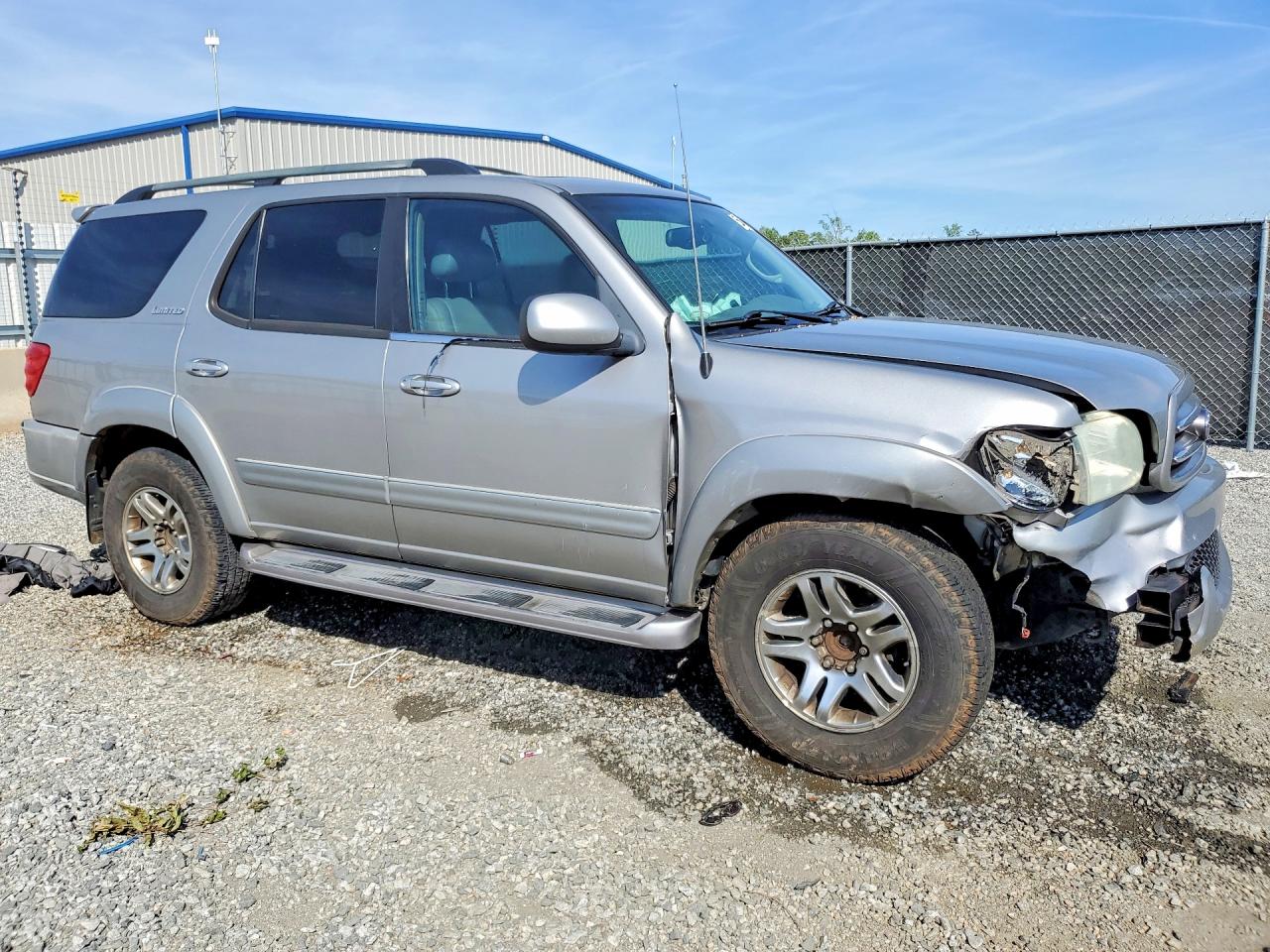 2004 TOYOTA SEQUOIA LIMITED photo 10