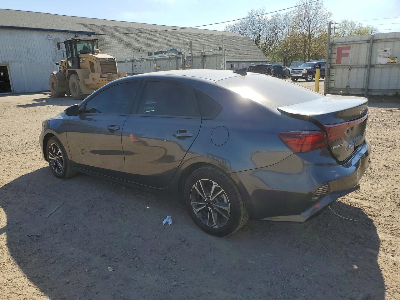 2024 KIA FORTE LXS photo 3