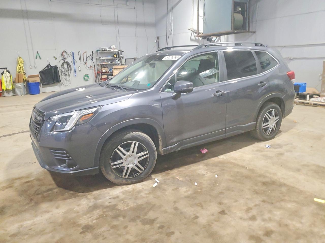 2022 SUBARU FORESTER