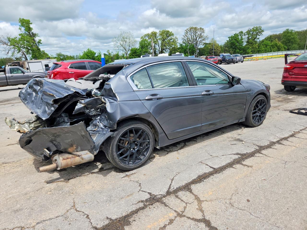 2010 HONDA ACCORD LX photo 3