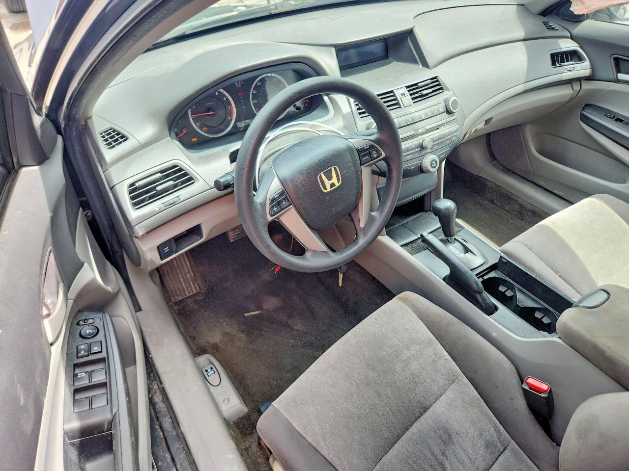 2010 HONDA ACCORD LX photo 8