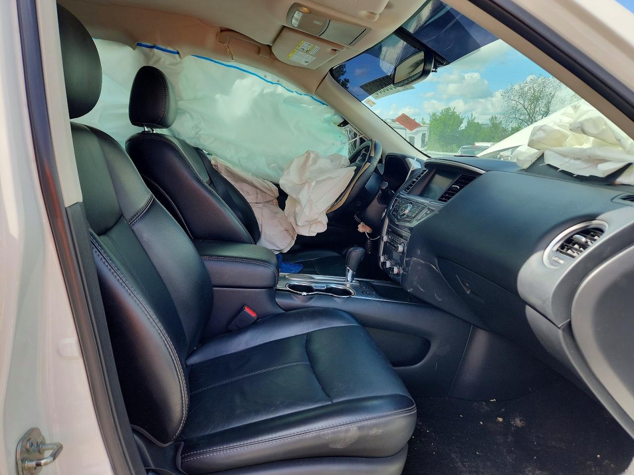 2020 NISSAN PATHFINDER SL photo 13