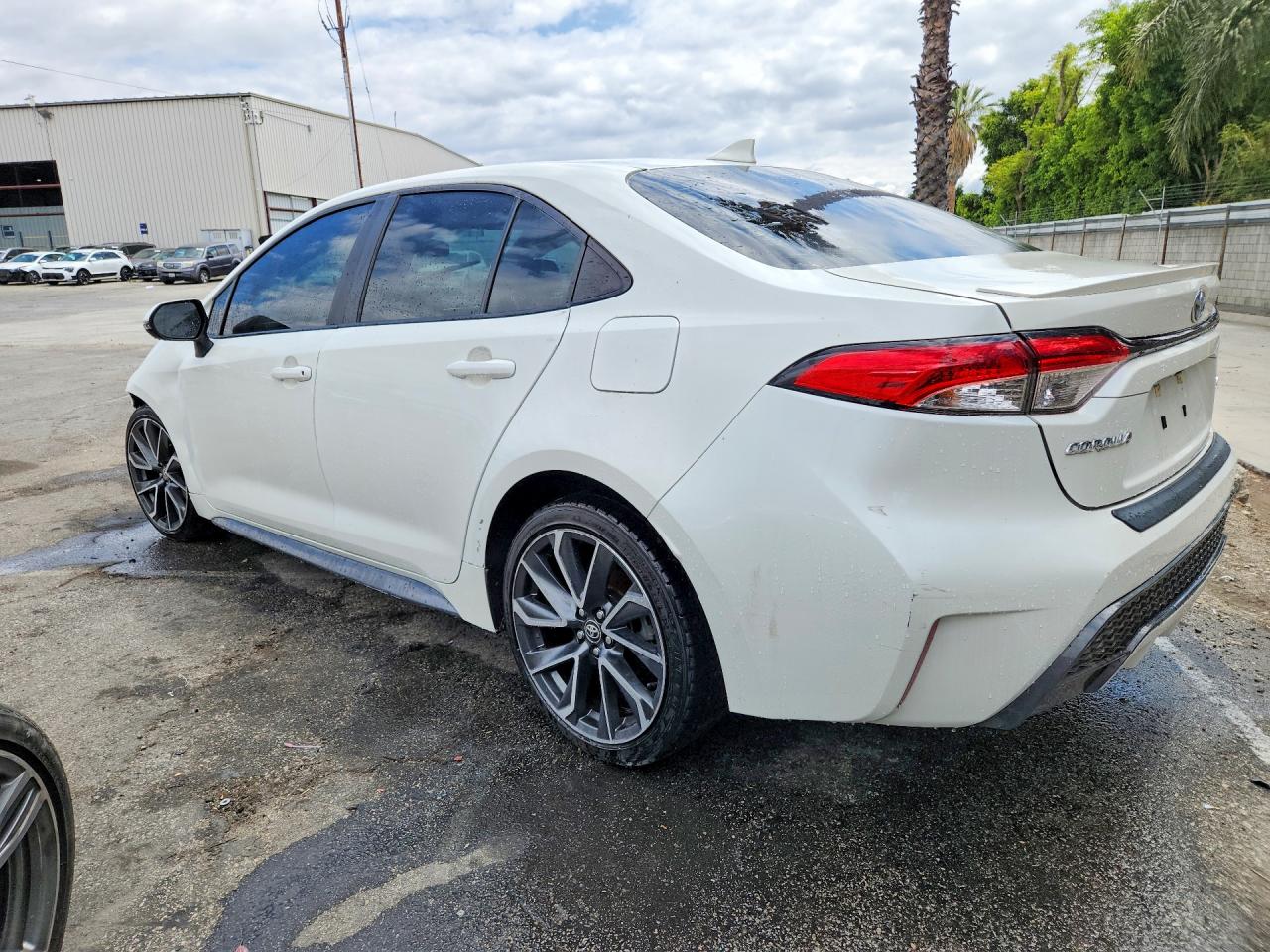 2021 TOYOTA COROLLA SE photo 4