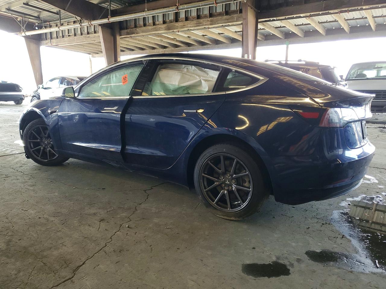 2018 TESLA MODEL 3 photo 3