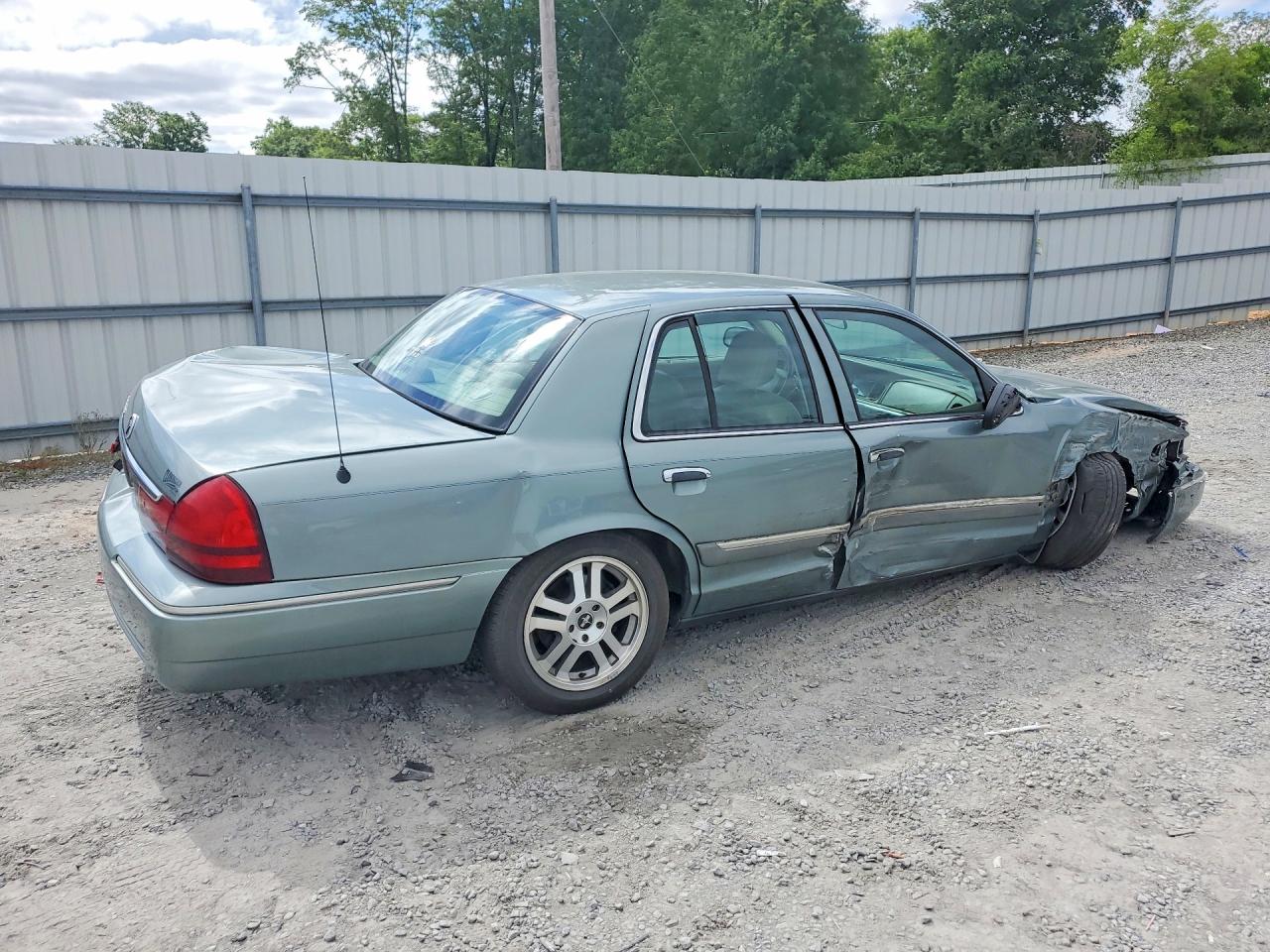 2005 MERCURY GRAND MARQUIS GS photo 3