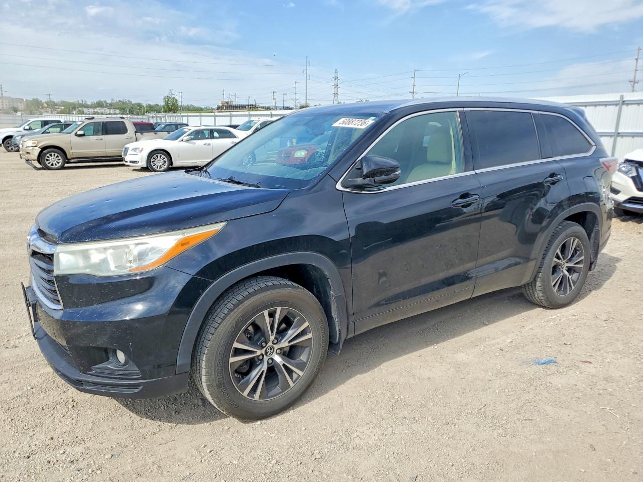 2016 TOYOTA HIGHLANDER