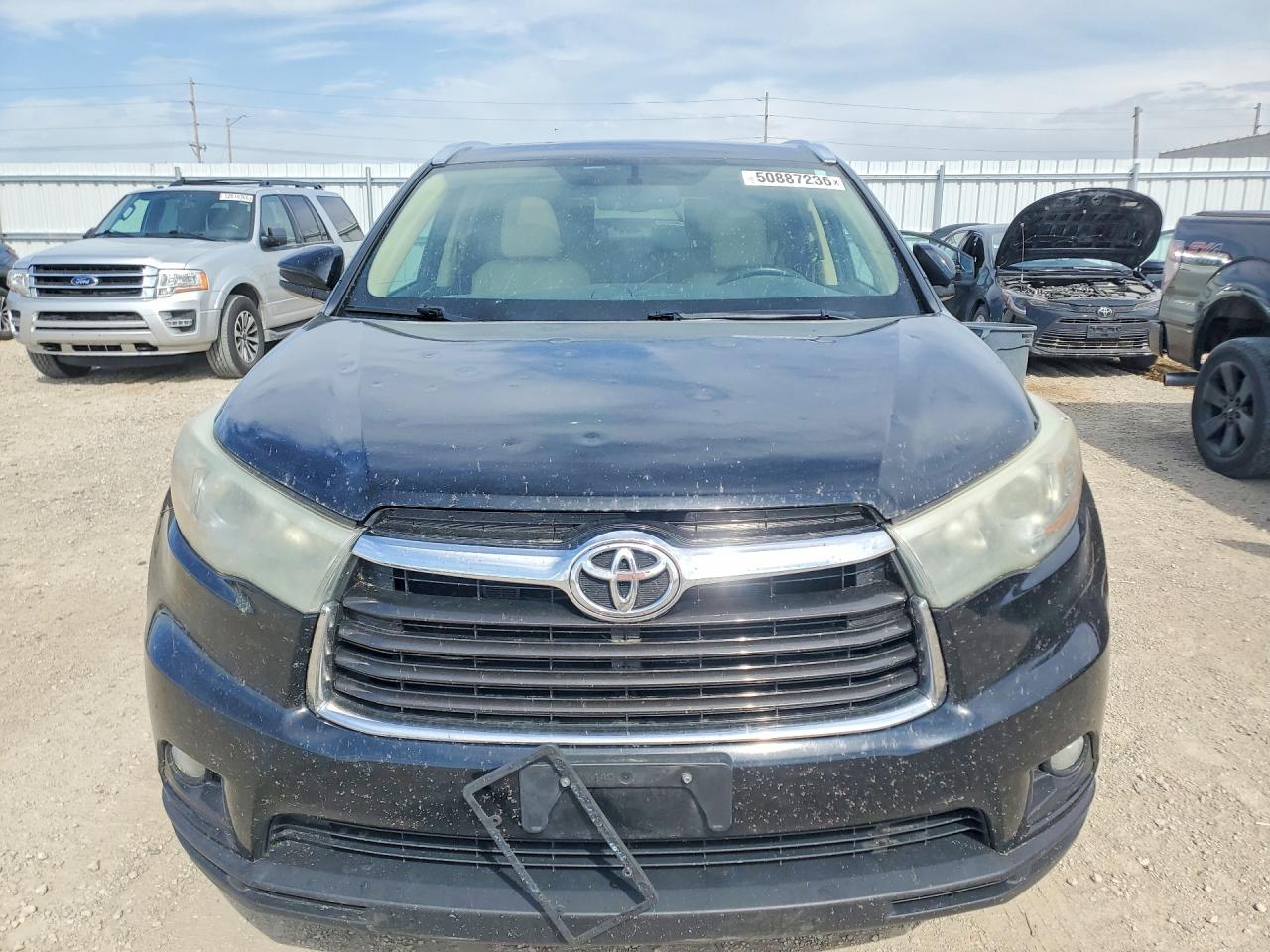 2016 TOYOTA HIGHLANDER XLE photo 9