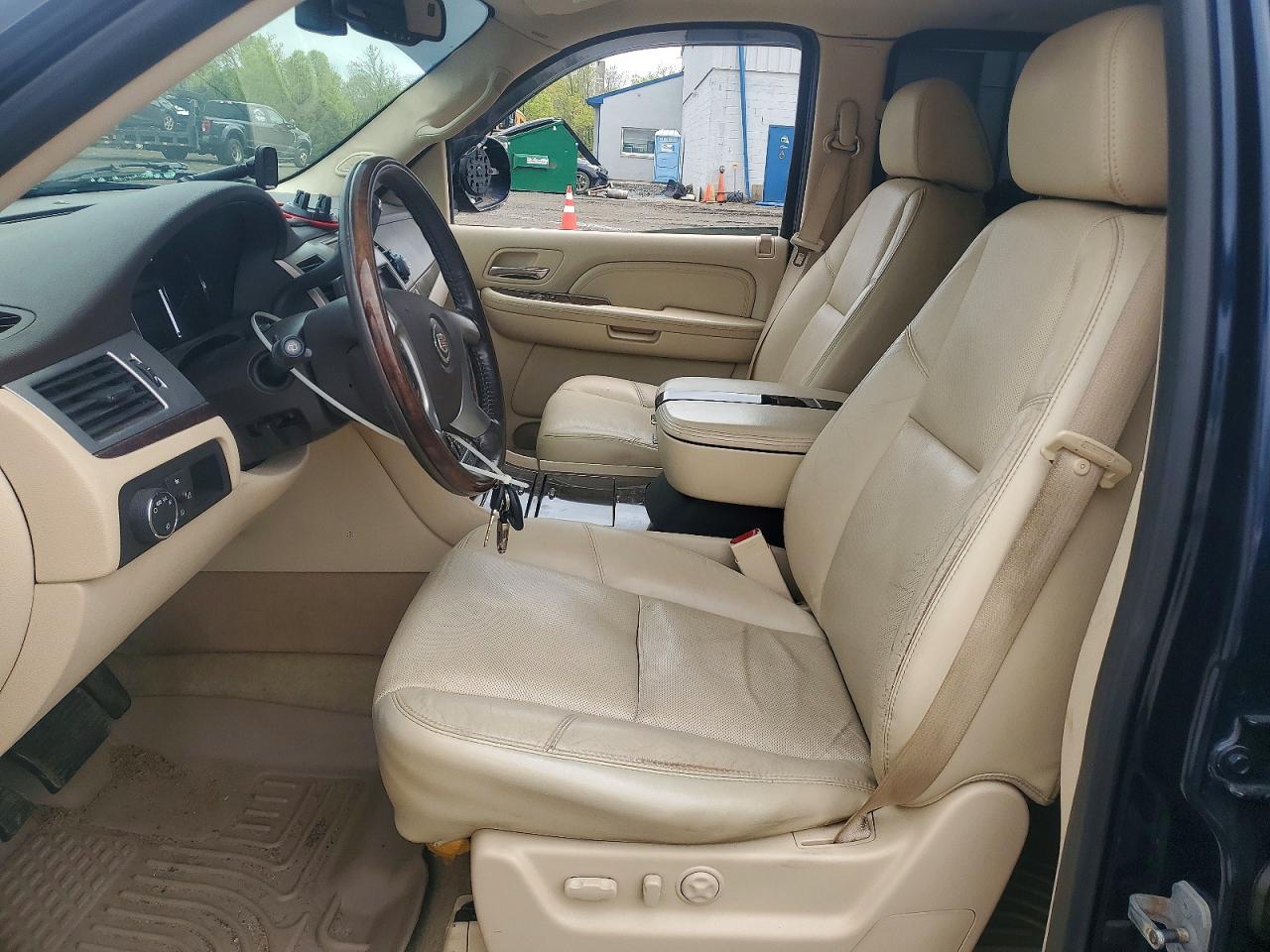 2007 CADILLAC ESCALADE LUXURY photo 19