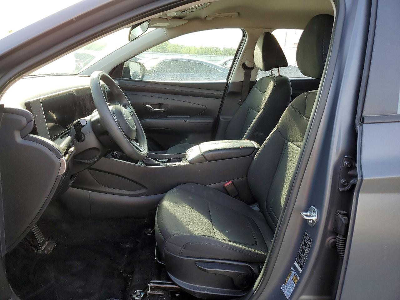 2025 HYUNDAI TUCSON SE photo 13