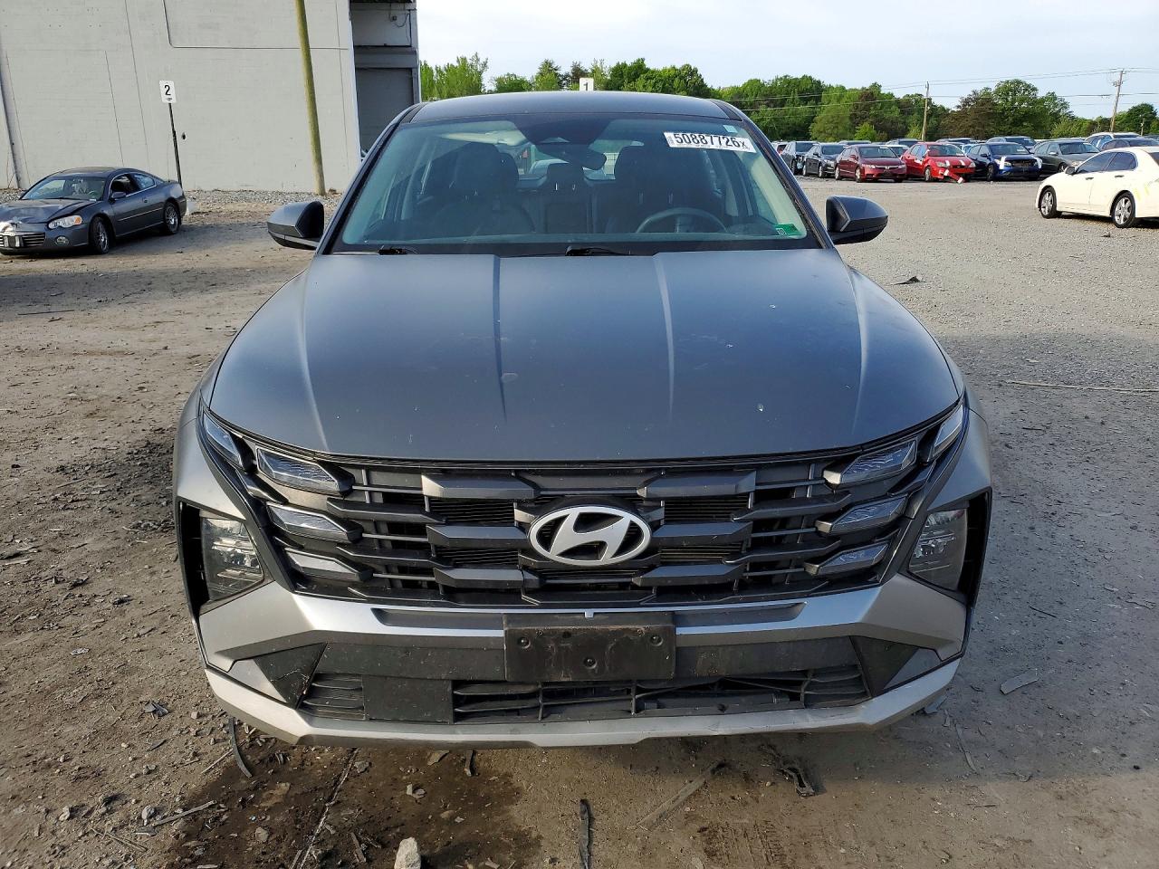 2025 HYUNDAI TUCSON SE photo 9